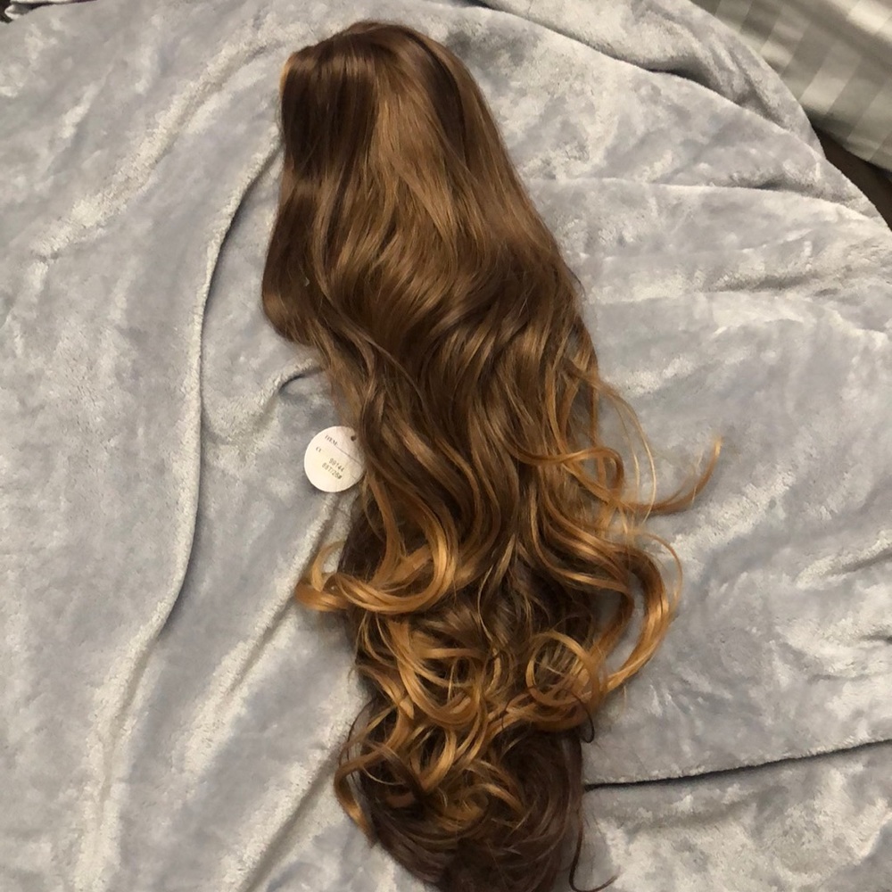 Brown Highlight Wig